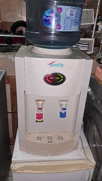 Family water dispenser Hot cold