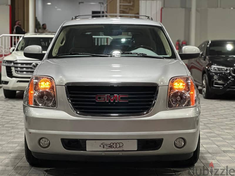 GMC Yukon 2013 1