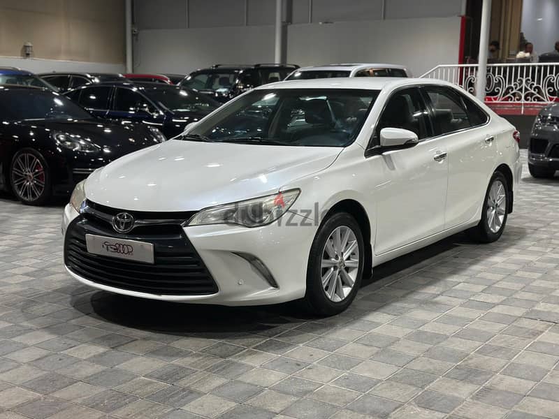 Toyota Camry 2017 glx 0