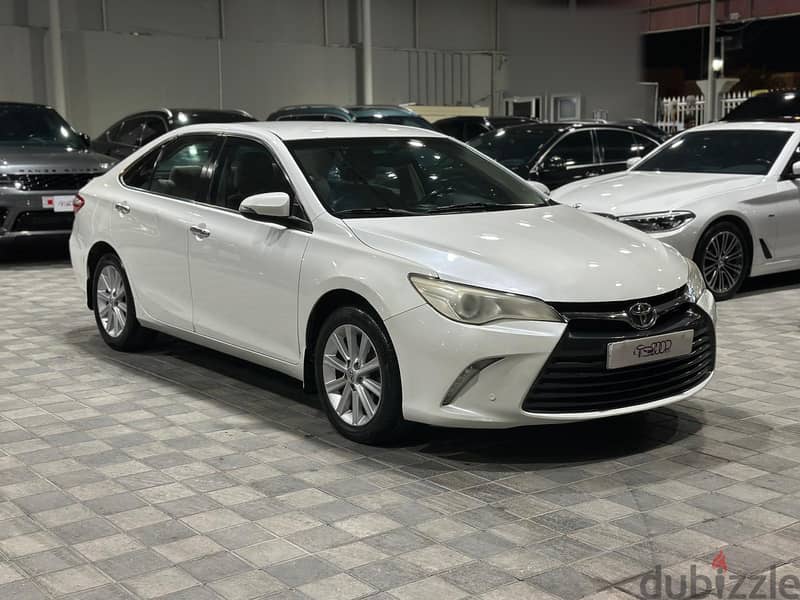 Toyota Camry 2017 glx 1