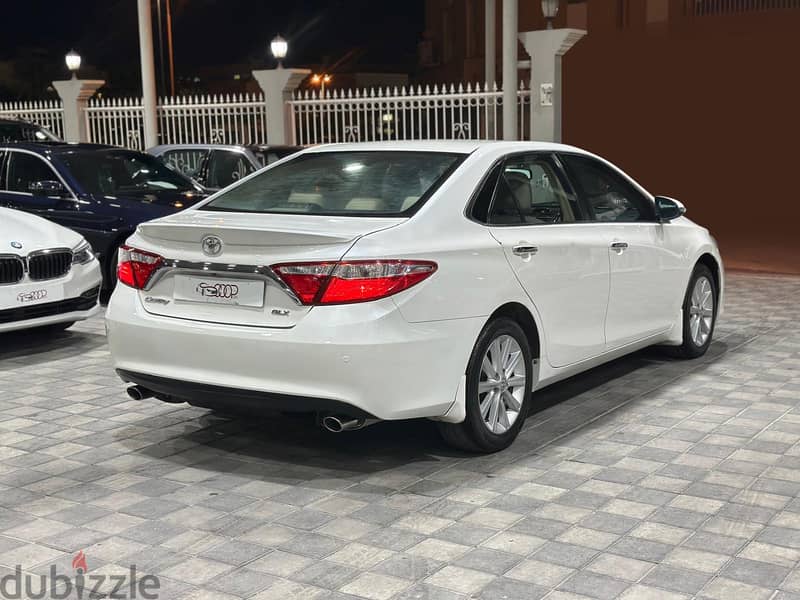 Toyota Camry 2017 glx 2