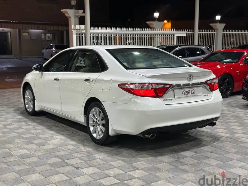 Toyota Camry 2017 glx 4