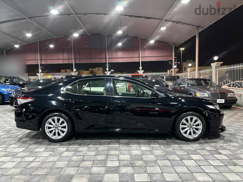 Toyota Camry 2019 6