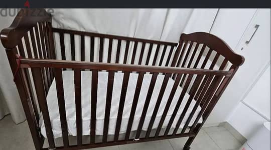 Baby cot.