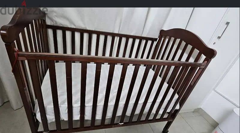 Baby cot. 0