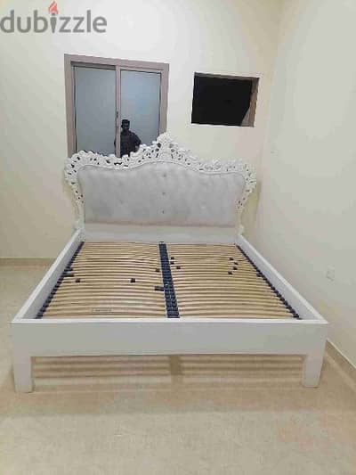 Bed/Cot without matress