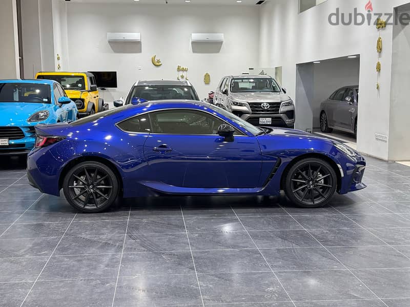 Toyota 86 2024 HIGH Blue 3