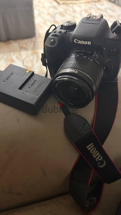 for sale . . Canon 750D camera