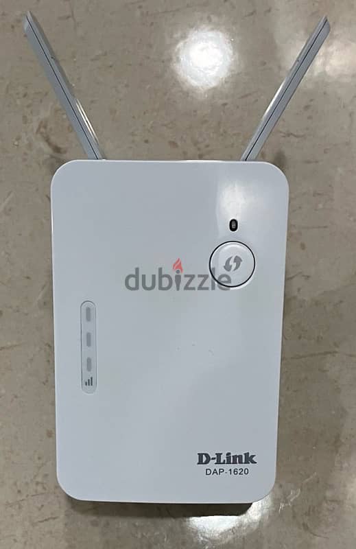 D Link Wifi Extender NEW 1