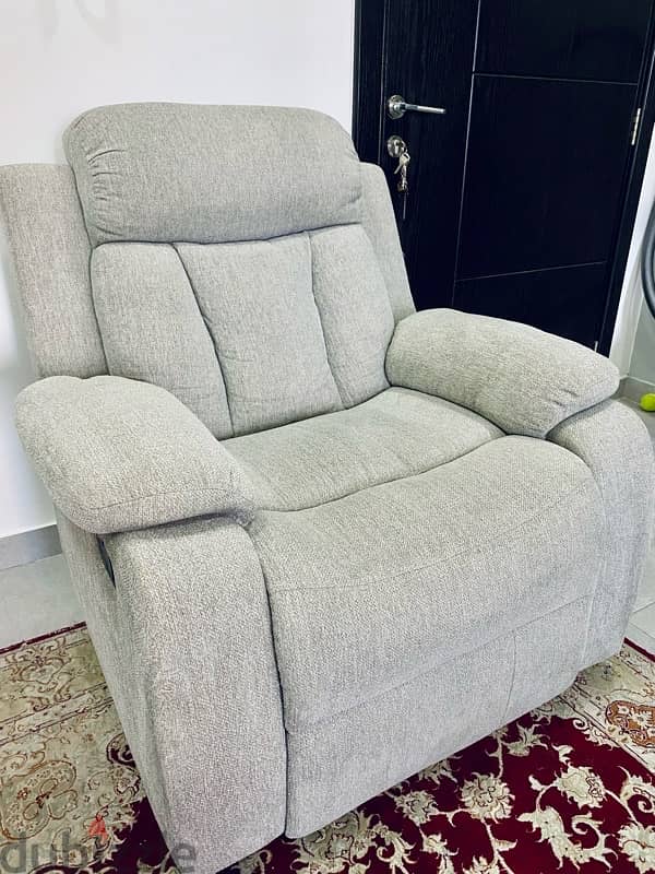 soft chair with footrest 1