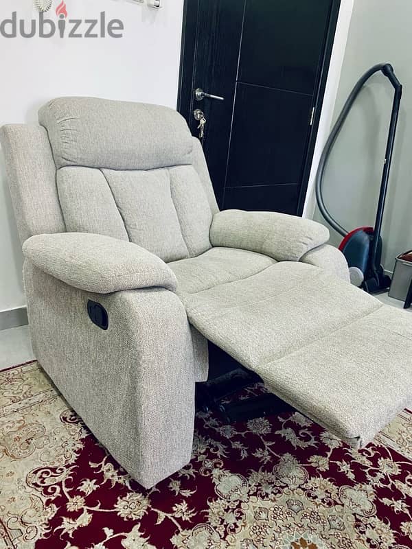 soft chair with footrest 2