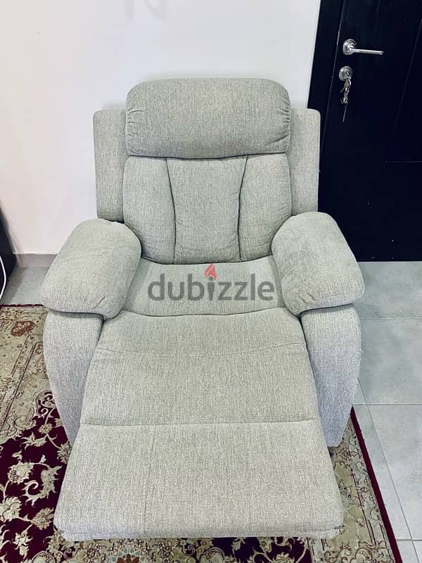 soft chair with footrest 4