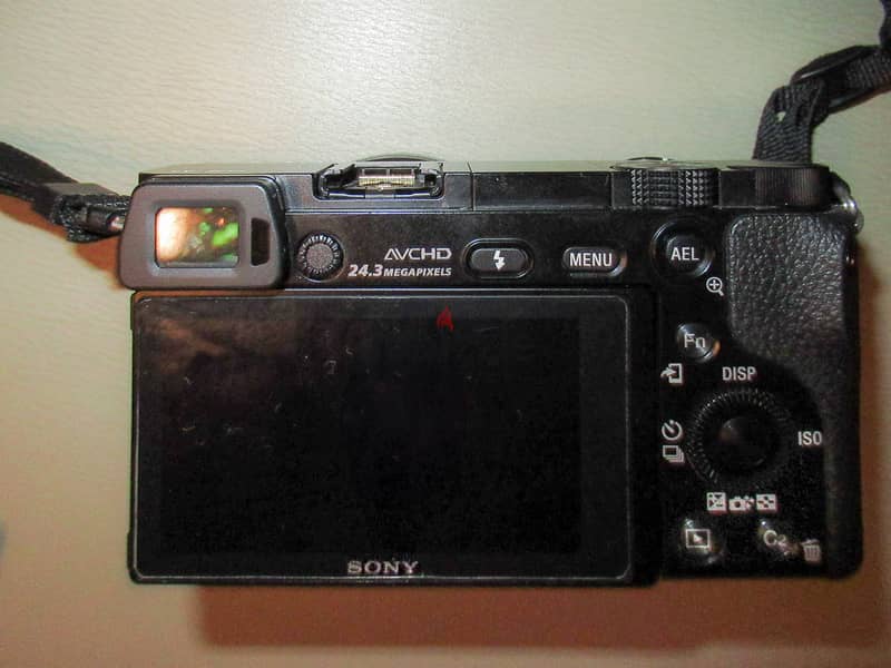 (NEAR MINT) Sony A6000 camera + 2 lenses 1