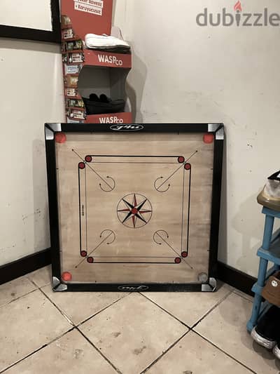 carrom Bord