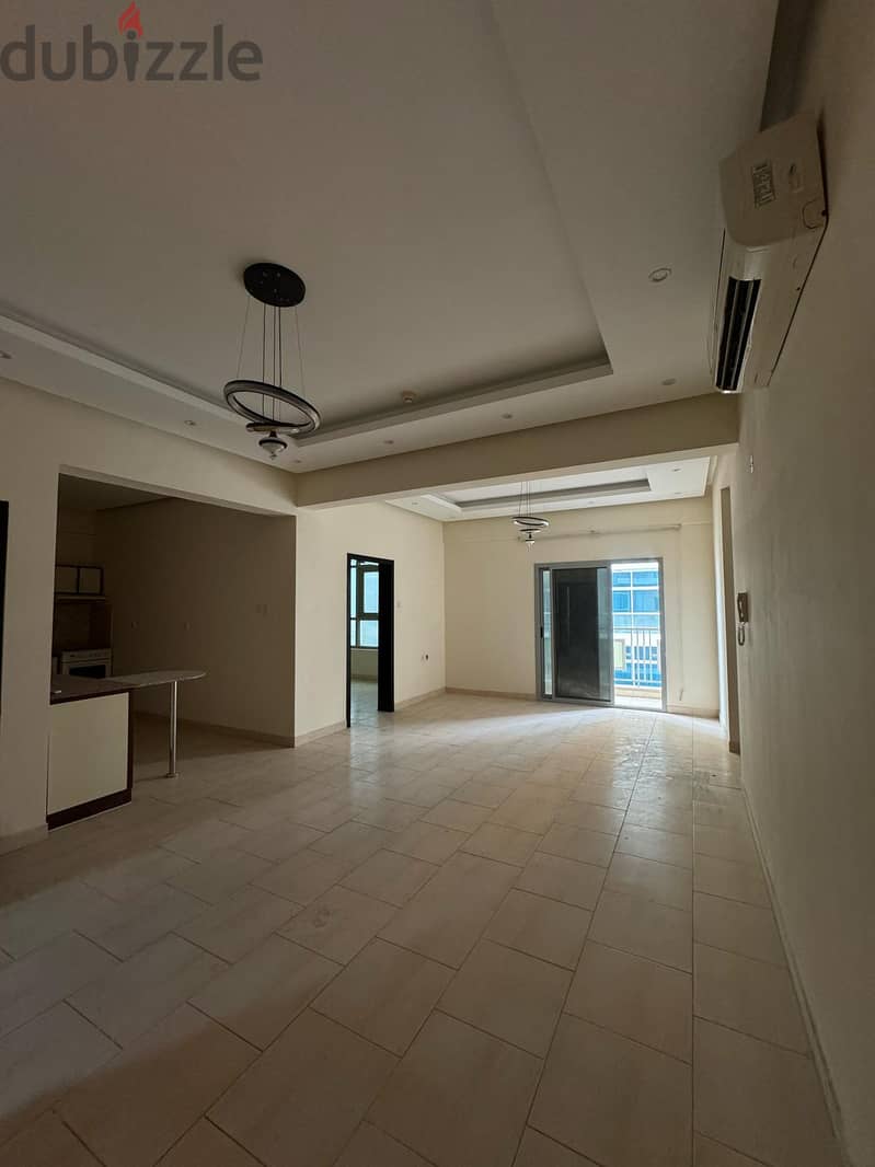 Luxury apartment for sale in busaiteen 0