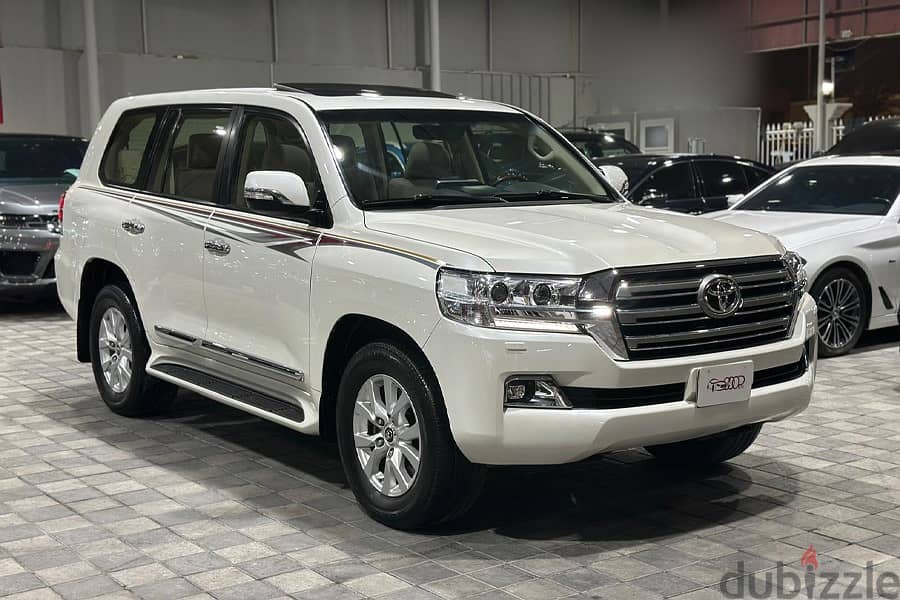 Toyota Land Cruiser 2018 GXR 2