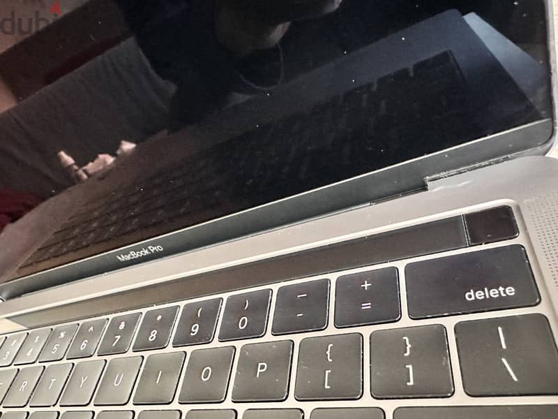 MacBook Pro Touch Bar 4