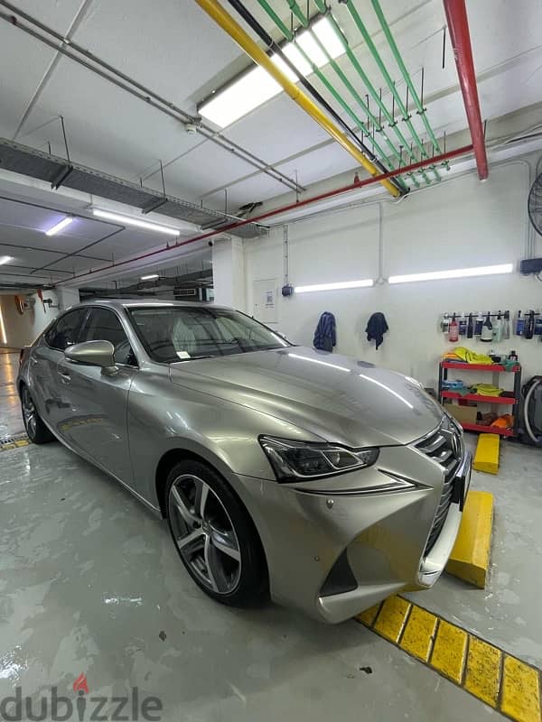 Lexus is 350 | 36633949 2