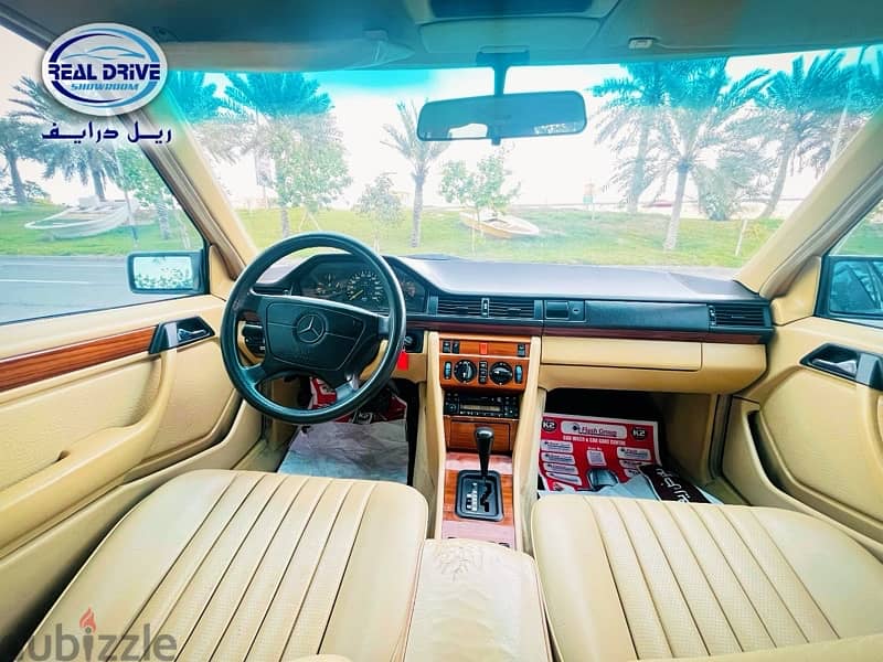 Mercedes-Benz E200 W124 - 1993 - Classic Style - Well Maintained 3