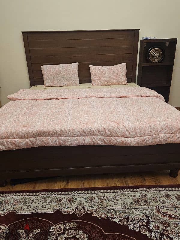 king size wooden bed with mattress 0