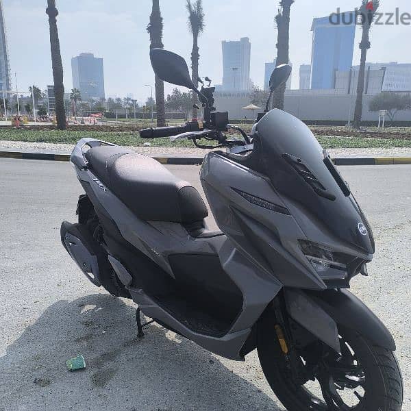 للبيع سكوتر SYM Jet X 200cc جديد بحالة ممتازة 2