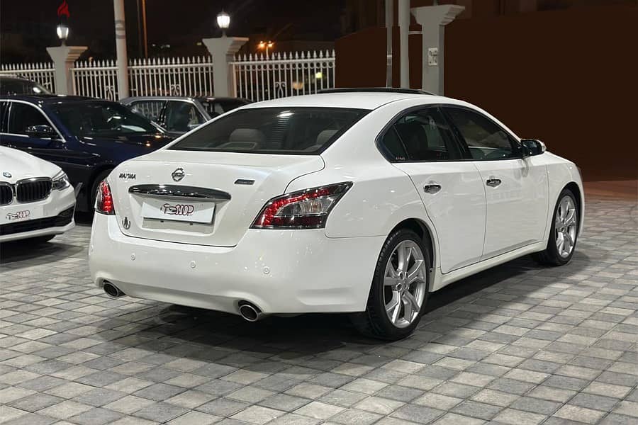 Nissan Maxima 2012 10