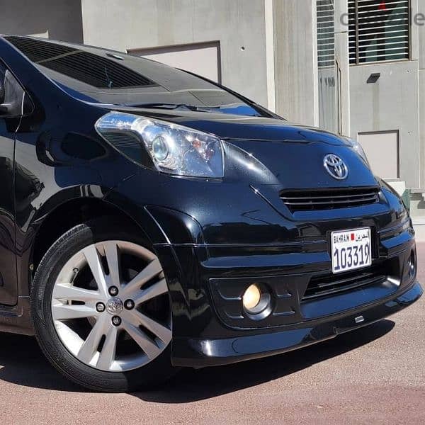 Toyota IQ 2011 0