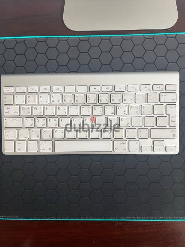 Apple keyboard with mouse 1