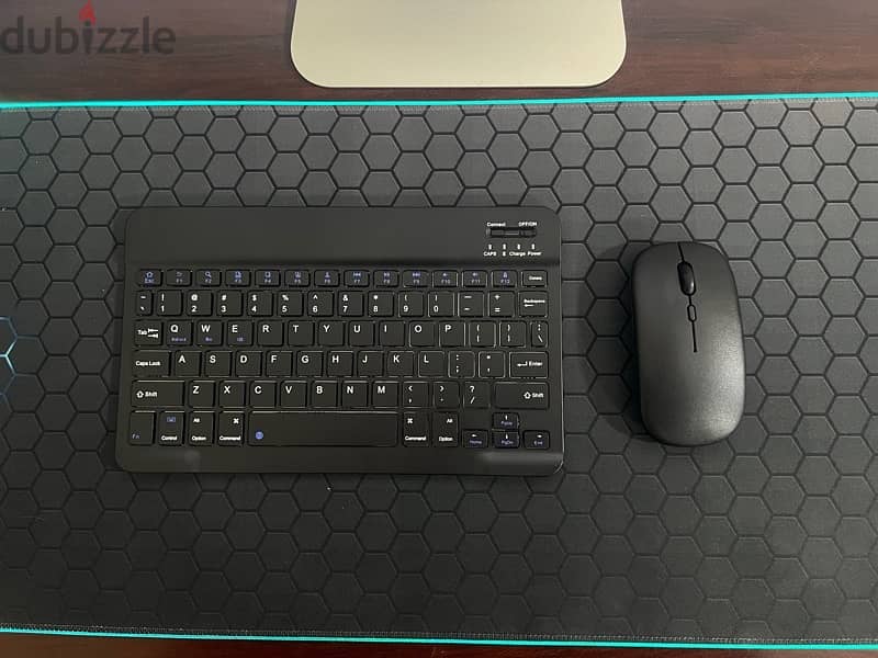 Mouse and keyboard set 0