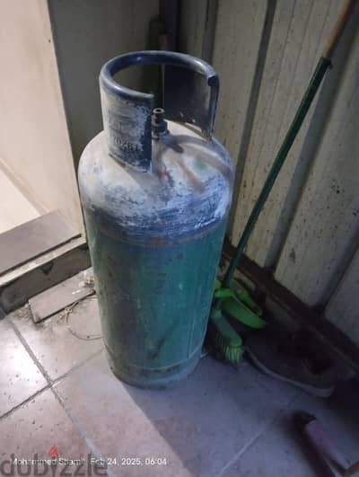 gas cylinder