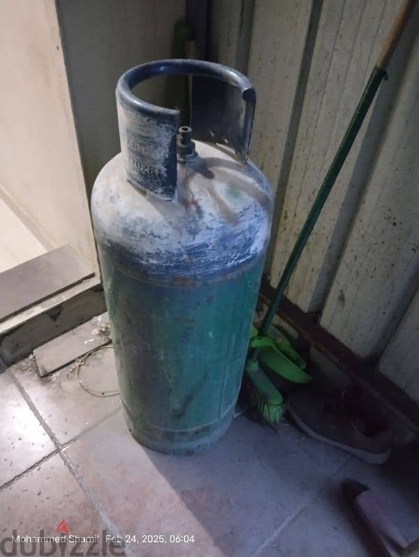 gas cylinder 0