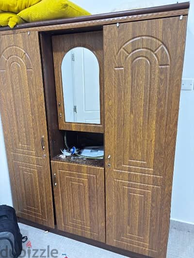 3 Door cupboard Good Condition 25 with Delivery