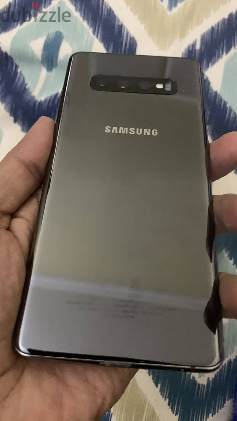 SAMSUNG S10 plus 2