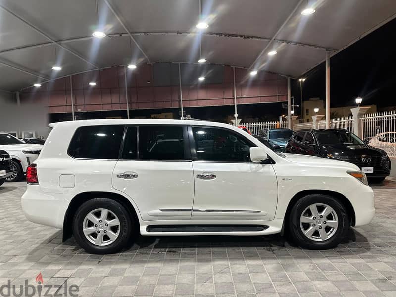 Lexus LX-Series 570 2009 11