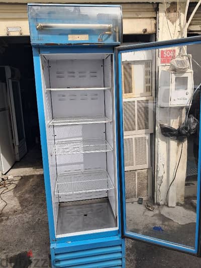 Glass chiller For sale with Gurranty, Good condition 33920488