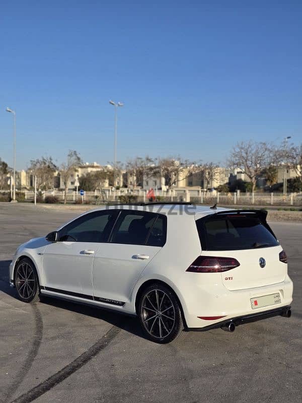 Volkswagen GTI 2016 5