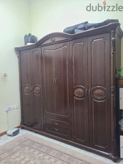 6 door cupboard