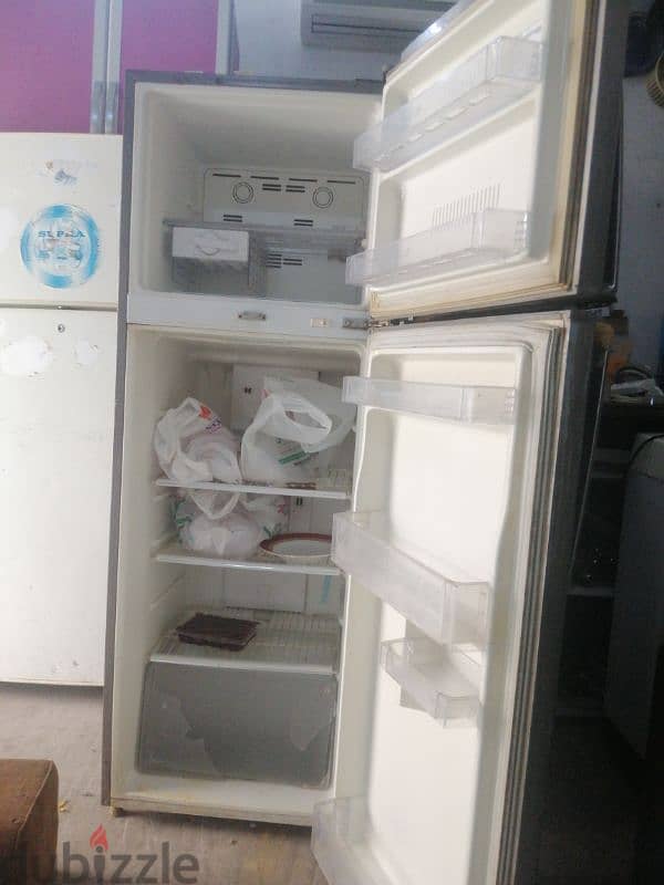 fridge for sale 300L 3