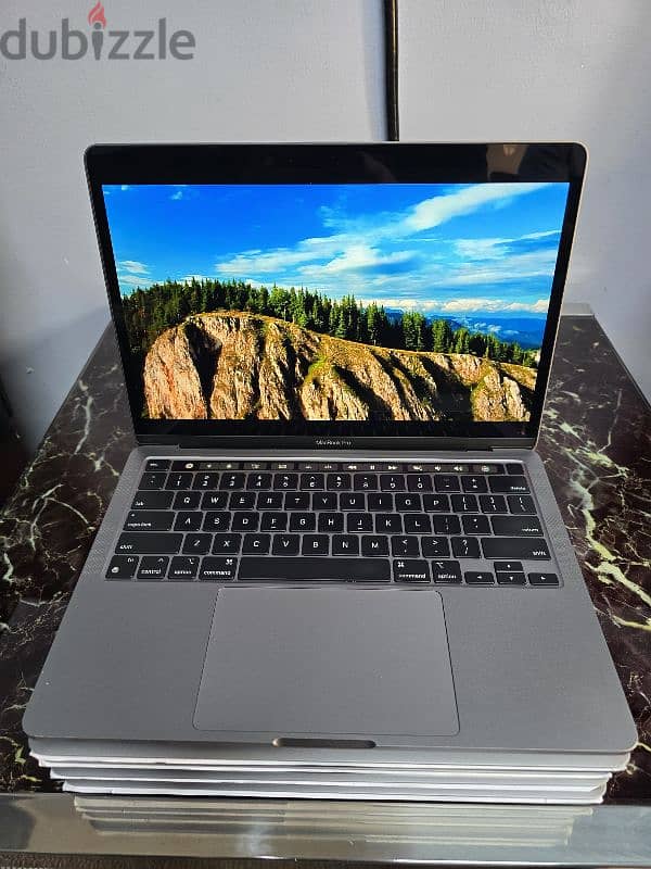 Apple MacBook Pro 2022 M2 1