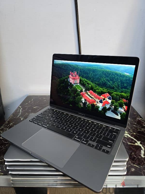 Apple MacBook Pro 2022 M2 2