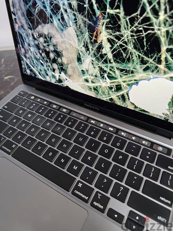 Apple MacBook Pro 2022 M2 3