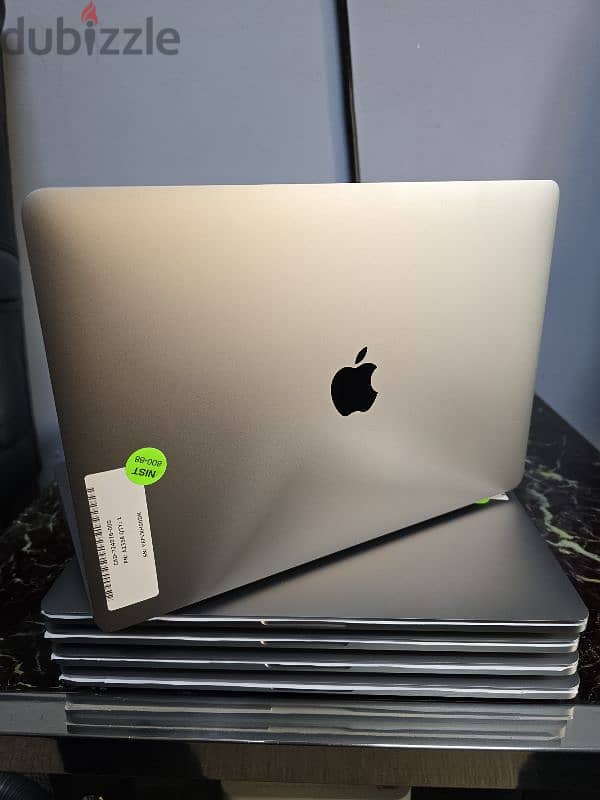 Apple MacBook Pro 2022 M2 4