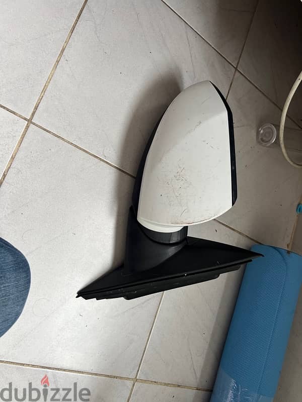 Hyundai Elantra 2021 right side mirror for sale 2