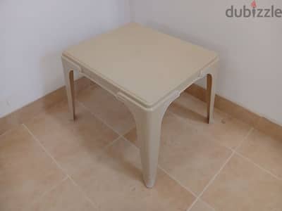 Center table size 20×22 inches  3 BD pickup juffair  call