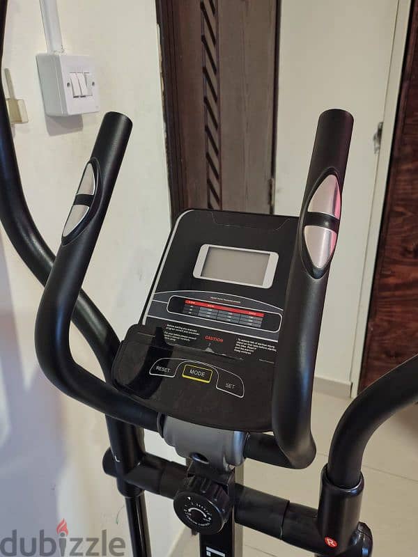 Like-New Elliptical Trainer – Hardly Used 1