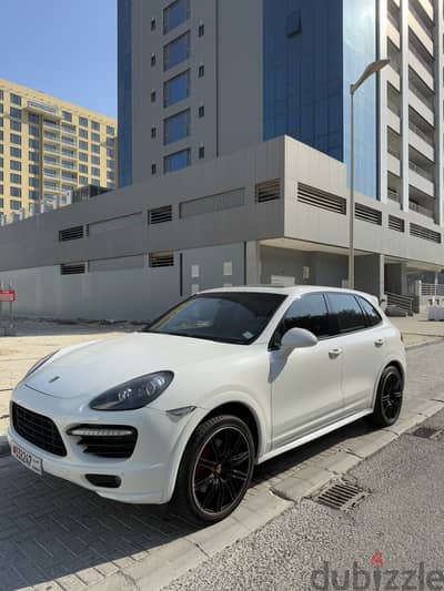 Porsche Cayenne GTS 2014