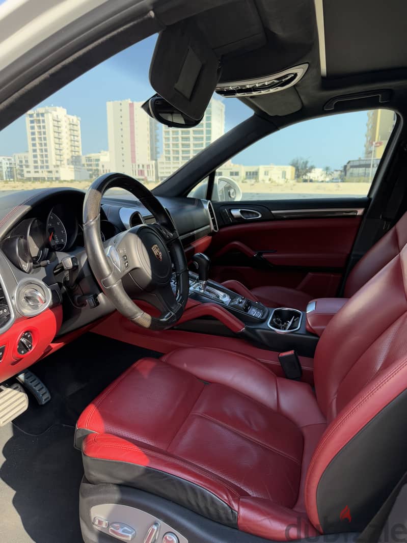 Porsche Cayenne GTS 2014 4