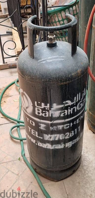 BAHRAIN GAS MEDIUM CYLINDER