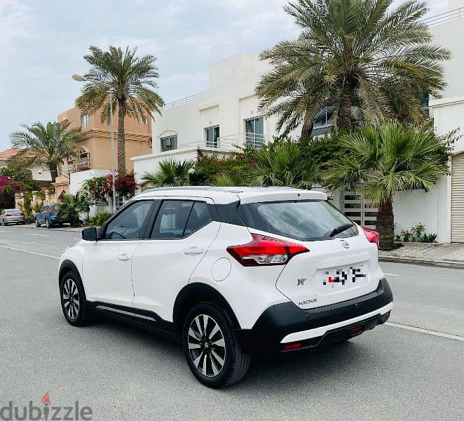 Nissan Kicks 2017 model full option for sale 9