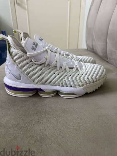 Nike LEBRON 16 buzz lightyear